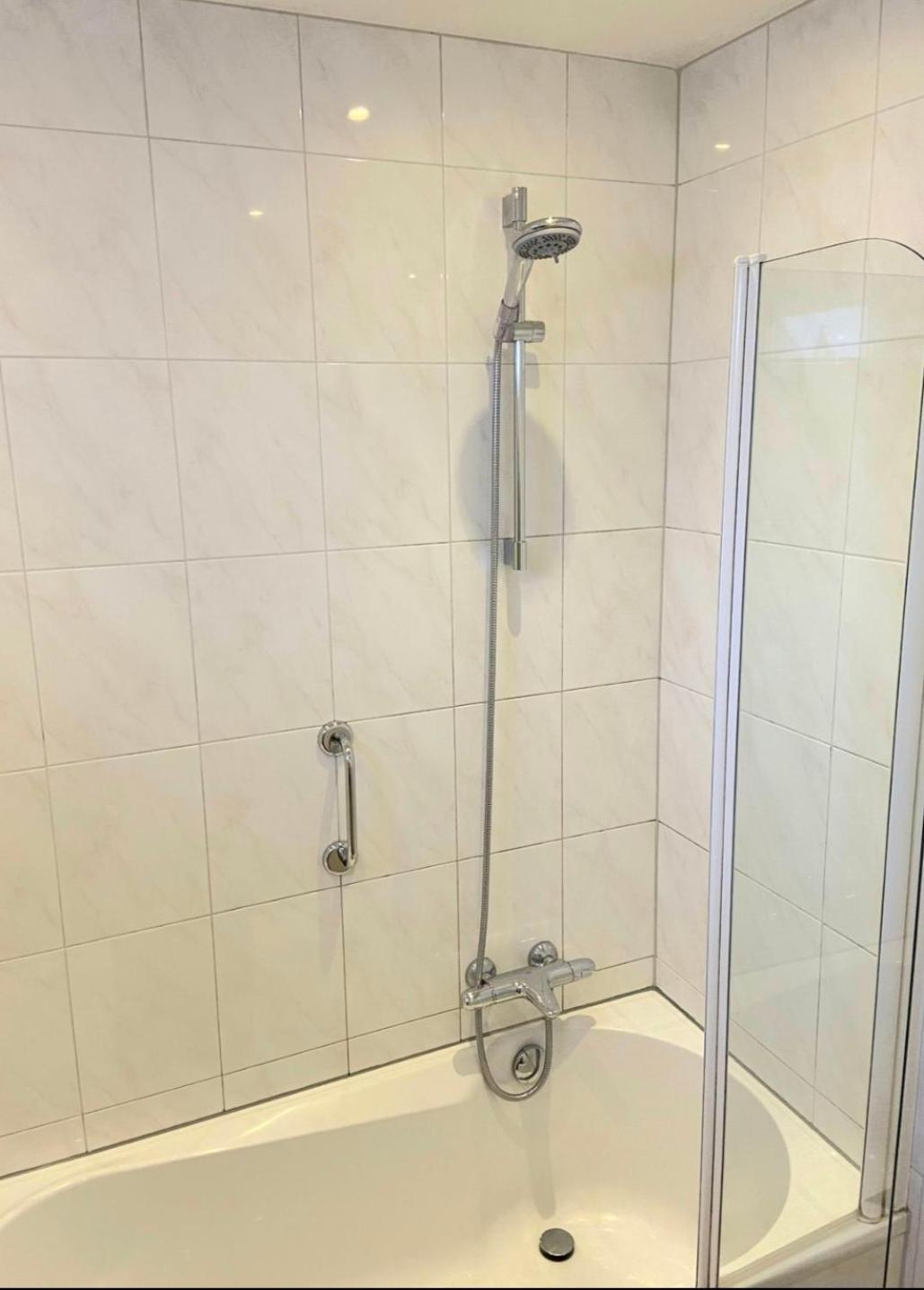 Huisje Britt Met Grote Tuin En Veel Privacy Dirkshorn 外观 照片